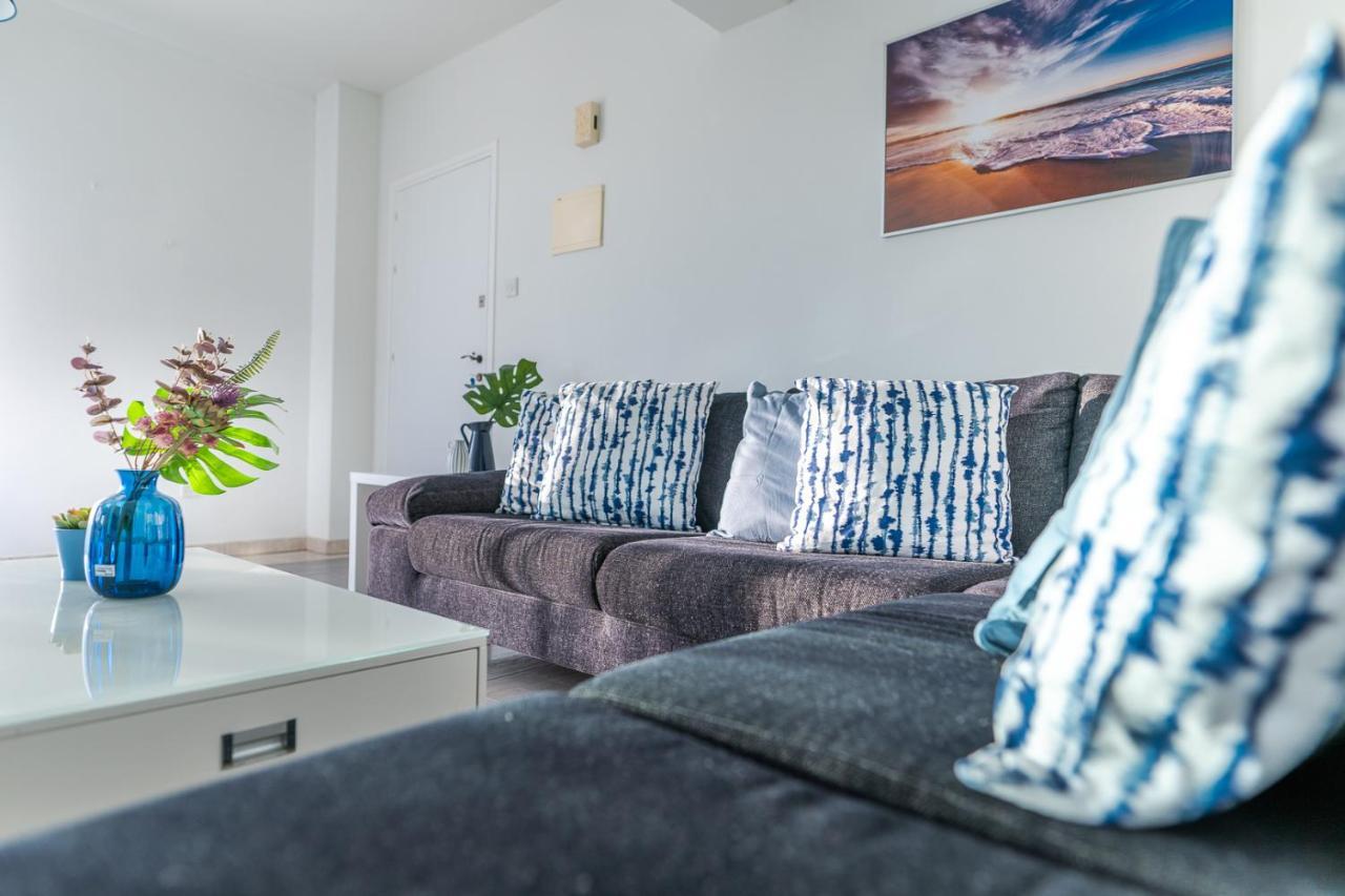 Makenzy Seaview Penthouse Apartman Lárnaka Kültér fotó