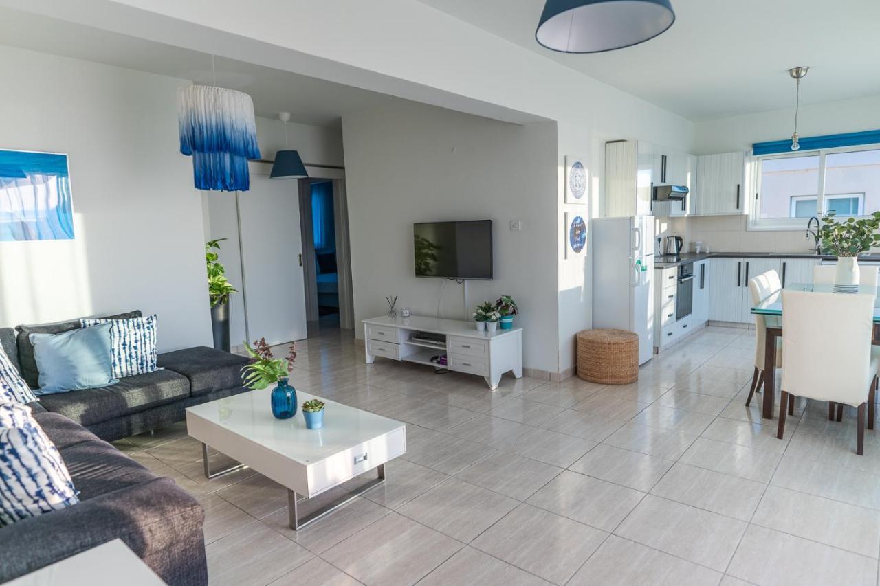 Makenzy Seaview Penthouse Apartman Lárnaka Kültér fotó