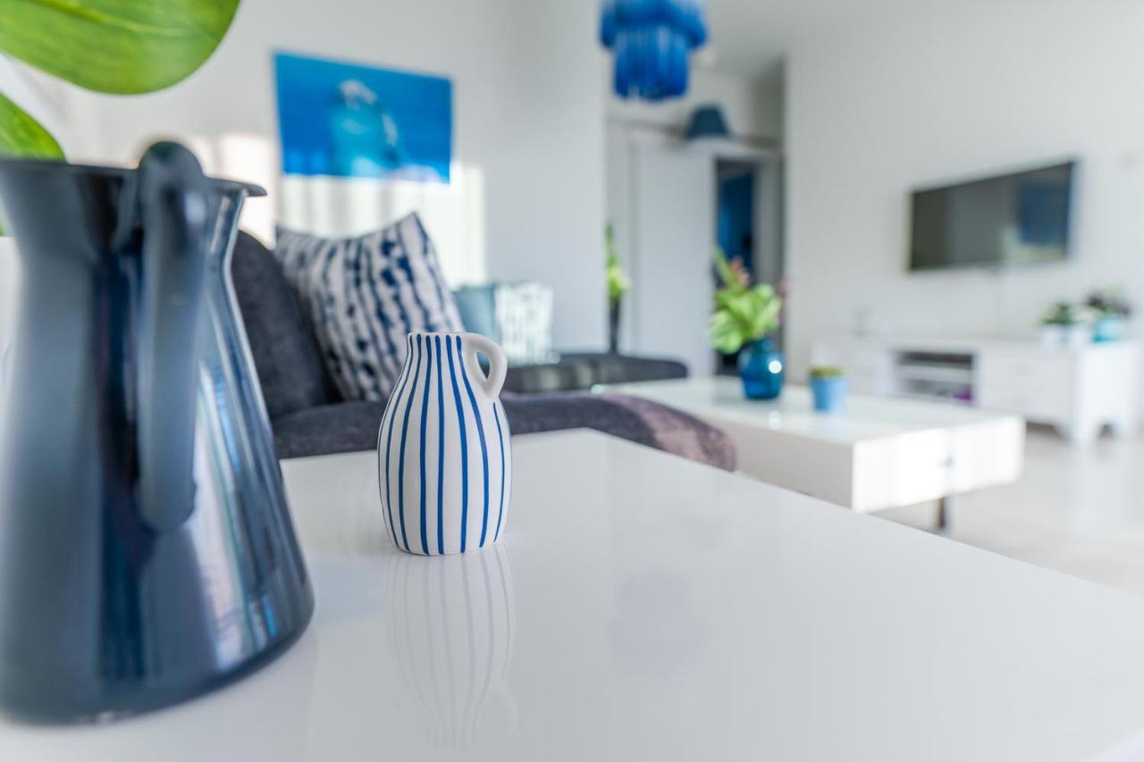 Makenzy Seaview Penthouse Apartman Lárnaka Kültér fotó
