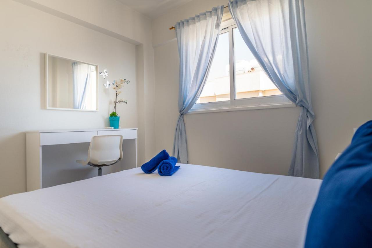 Makenzy Seaview Penthouse Apartman Lárnaka Kültér fotó