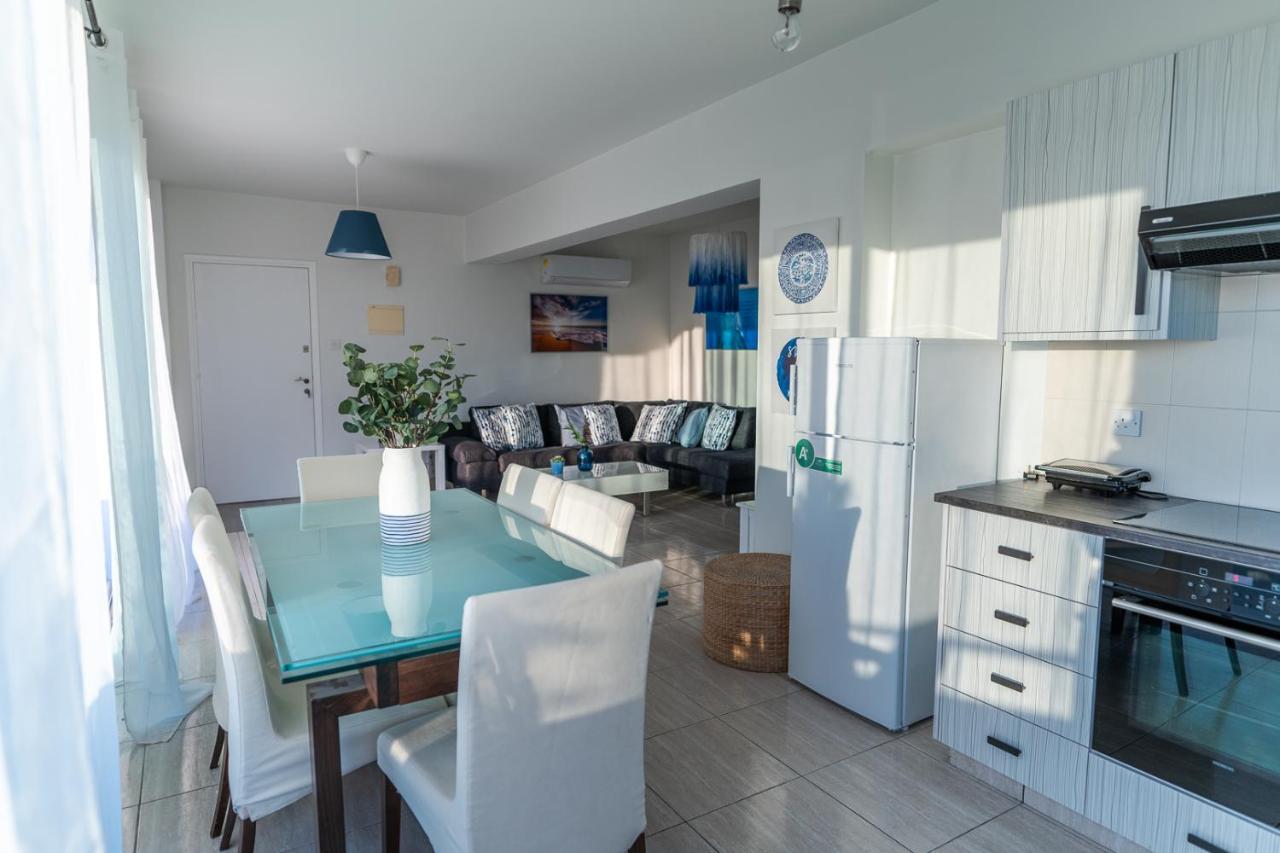 Makenzy Seaview Penthouse Apartman Lárnaka Kültér fotó