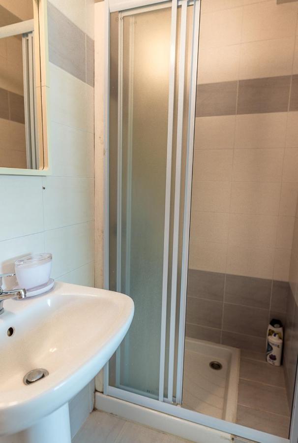 Makenzy Seaview Penthouse Apartman Lárnaka Kültér fotó